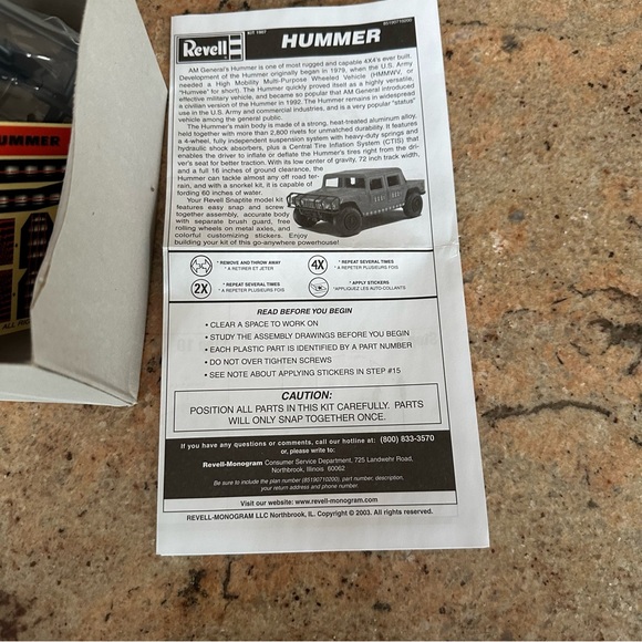 SnapTite Red Hummer Model Kit - Picture 3 of 8